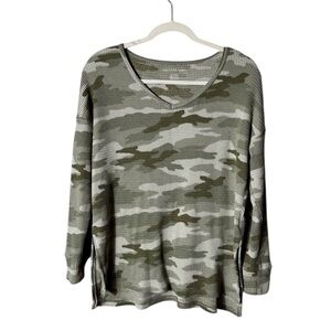 American Eagle Womens Thermal Camo Top Size XS Oversized Grunge Long‎ Sleeve
